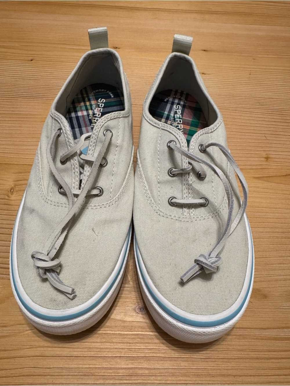 Sperry Light Tan Canvas Women’s Boat Shoes with Blue Trim Size 8.5